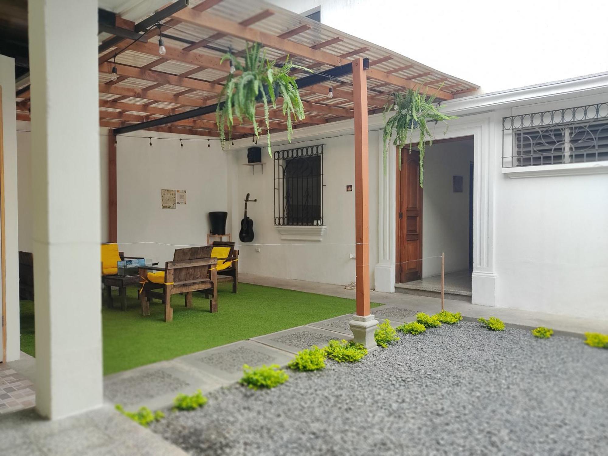 Blue Moon Hostel Antigua Ngoại thất bức ảnh